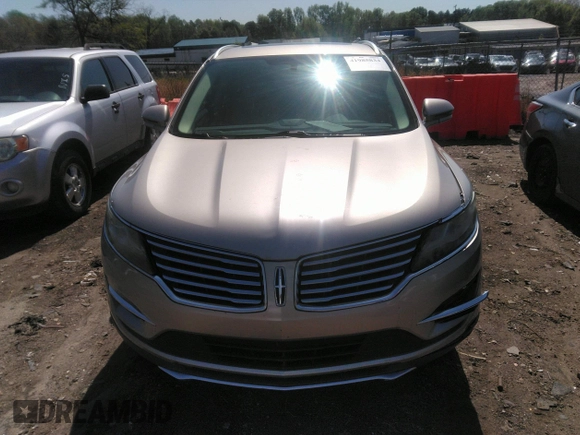 2015 Lincoln MKC z VIN 5LMCJ1A99FUJ41365, wystawiony jako IAAI lot #41985834 z przebiegiem 116 648 mil mil oraz . Historia ofert i sprzedaży dostępna na DreamBid. Obrazek 12.