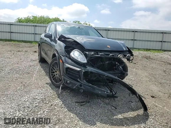 2017 Porsche Cayenne z VIN WP1AA2A20HKA80248, wystawiony jako Copart lot #56482555 z przebiegiem Nie podano mil oraz Szkoda całkowita • Salvage title. Historia ofert i sprzedaży dostępna na DreamBid. Obrazek 13.