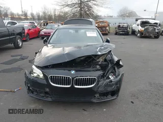 2014 BMW 5 Series 528i with VIN WBA5A5C5XED502261, listed as a IAAI auction lot 41418334 with 139,983 mi miles. Bid and sale history available at carsss.com. Image 12.