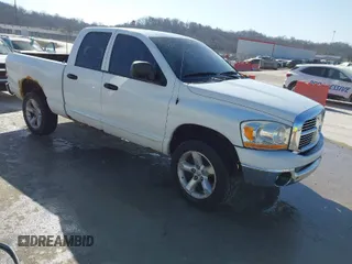 2006 Dodge 1500 SLT with VIN 1D7HU18256S625354, listed as a IAAI auction lot 41799984 with 205,836 mi miles. Bid and sale history available at carsss.com. Image 1.
