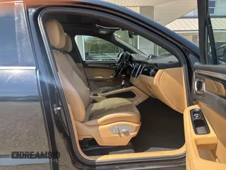 2017 Porsche Macan with VIN WP1AA2A58HLB80795, listed as a IAAI auction lot 42265709 with 140,370 mi miles and . Bid and sale history available at DreamBid. Image 5.