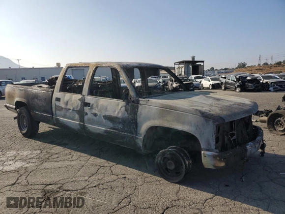 1998 Chevrolet Silverado 3500 z VIN 1GCGC33J6WF071284, wystawiony jako Copart lot #68229473 z przebiegiem Nie podano mil oraz Nie do naprawy • Non repairable. Historia ofert i sprzedaży dostępna na DreamBid. Obrazek 4.