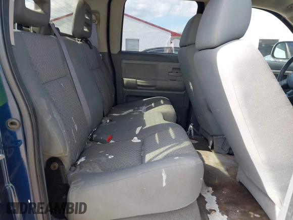 2007 Dodge Dakota ST with VIN 1D3HW28PX7S173495, listed as a IAAI auction lot 42168415 with 180,625 mi miles and . Bid and sale history available at carsss.com. Image 8.