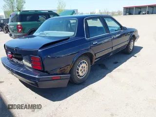 1996 Oldsmobile Cutlass Ciera 1SA VX5 z VIN 1G3AJ55M6T6397371, wystawiony jako IAAI lot #42222459 z przebiegiem 92 232 mil mil oraz . Historia ofert i sprzedaży dostępna na DreamBid. Obrazek 4.
