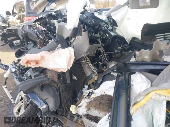 2020 Toyota Sienna LE Auto Access Seat with VIN 5TDKZ3DC5LS029855, listed as a IAAI auction lot 40682719 with Not provided miles and . Bid and sale history available at DreamBid. Image 5.