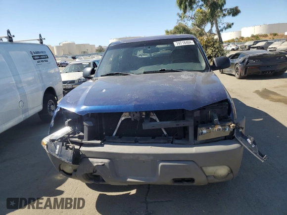 2002 Chevrolet Avalanche with VIN 3GNEK13T62G111797, listed as a Copart auction lot 74718404 with 313,990 mi miles and Salvage Title. Bid and sale history available at carsss.com. Image 5.