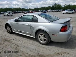 2003 Ford Mustang Standard с VIN 1FAFP40433F330822, выставлен на аукционе Copart как лот 57473325 с пробегом 170 282 миль миль и Списание • Salvage title. История ставок и продаж доступна на DreamBid. Изображение 2.
