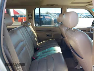 2000 Ford Explorer с VIN 1FMZU85P5YZB46204, выставлен на аукционе IAAI как лот 41550252 с пробегом 243 013 миль миль и . История ставок и продаж доступна на DreamBid. Изображение 8.