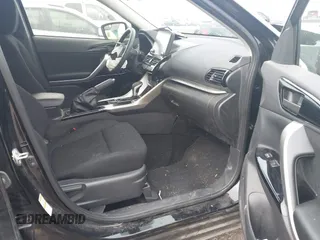 2024 Mitsubishi Eclipse Cross LE z VIN JA4ATVAA3RZ073348, wystawiony jako IAAI lot #42390003 z przebiegiem 14 771 mil mil oraz . Historia ofert i sprzedaży dostępna na DreamBid. Obrazek 5.