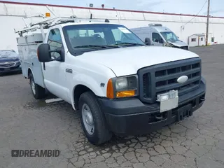 2006 Ford F-350 with VIN 1FDSF305X6EB15264, listed as a IAAI auction lot 42009579 with 97,945 mi miles and . Bid and sale history available at DreamBid. Image 1.