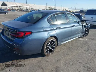 2023 BMW 5 Series 530e z VIN WBA13AG02PCM95685, wystawiony jako IAAI lot #41403195 z przebiegiem Nie podano mil oraz . Historia ofert i sprzedaży dostępna na DreamBid. Obrazek 4.