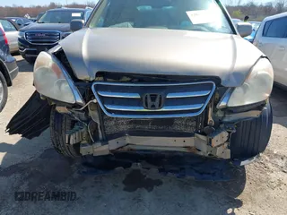 2006 Honda CR-V EX with VIN JHLRD78876C024692, listed as a IAAI auction lot 42052263 with 220,214 mi miles and . Bid and sale history available at carsss.com. Image 6.