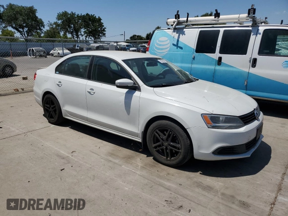 2014 Volkswagen Jetta SE с VIN 3VWD17AJ2EM420195, выставлен на аукционе Copart как лот 62750875 с пробегом 154 195 миль миль и Списание • Salvage title. История ставок и продаж доступна на DreamBid. Изображение 4.