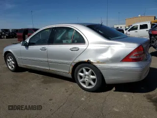 2001 Mercedes-Benz C 230/260/280/320 z VIN WDBRF61J91F050568, wystawiony jako Copart lot #48899705 z przebiegiem 220 079 mil mil oraz Szkoda całkowita • Salvage title. Historia ofert i sprzedaży dostępna na DreamBid. Obrazek 2.
