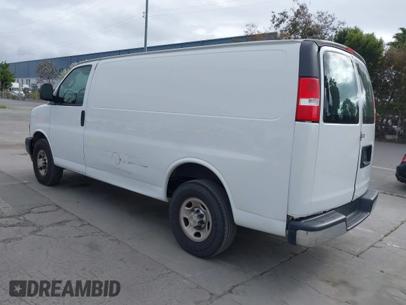 2020 Chevrolet Express Cargo с VIN 1GCWGAFP3L1272525, выставлен на аукционе IAAI как лот 41914132 с пробегом 90 857 миль миль и . История ставок и продаж доступна на DreamBid. Изображение 3.