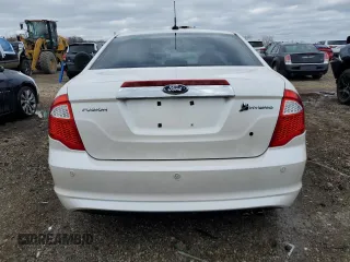 2010 Ford Fusion Hybrid z VIN 3FADP0L38AR170570, wystawiony jako Copart lot #53788455 z przebiegiem 127 407 mil mil oraz Szkoda całkowita • Salvage title. Historia ofert i sprzedaży dostępna na DreamBid. Obrazek 6.