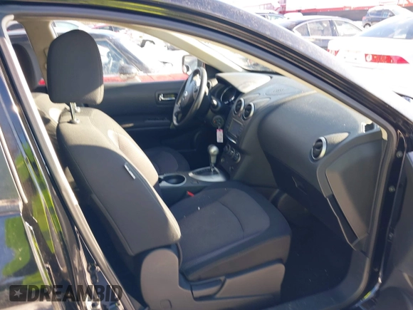 2012 Nissan Rogue S z VIN JN8AS5MV9CW705967, wystawiony jako IAAI lot #41228660 z przebiegiem 157 459 mil mil oraz . Historia ofert i sprzedaży dostępna na DreamBid. Obrazek 5.