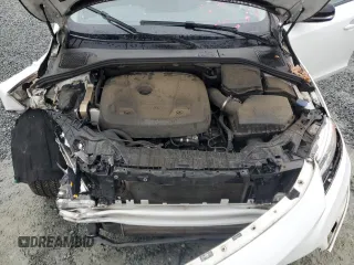 2017 Volvo V60 z VIN YV440MWKXH1040994, wystawiony jako Copart lot #81419934 z przebiegiem Nie podano mil oraz Szkoda całkowita • Salvage title. Historia ofert i sprzedaży dostępna na DreamBid. Obrazek 11.