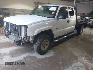 2004 Chevrolet Silverado 3500 z VIN 1GCHK39284E265681, wystawiony jako IAAI lot #41435024 z przebiegiem 305 340 mil mil oraz . Historia ofert i sprzedaży dostępna na DreamBid. Obrazek 2.