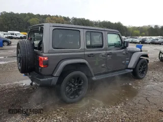 2021 Jeep Wrangler Unlimited Sahara with VIN 1C4JJXP6XMW643026, listed as a Copart auction lot 49960415 with 43,733 mi miles and Salvage Title. Bid and sale history available at DreamBid. Image 3.