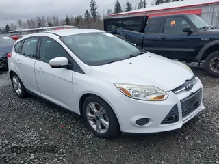 2014 Ford Focus SE z VIN 1FADP3K29EL185755, wystawiony jako IAAI lot #41730618 z przebiegiem 58 707 mil mil oraz . Historia ofert i sprzedaży dostępna na DreamBid. Obrazek 1.