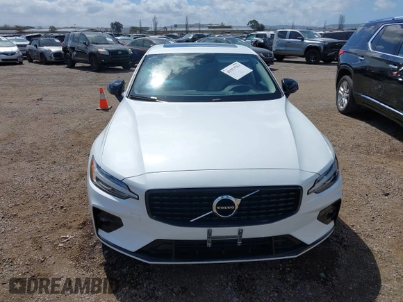 2021 Volvo S60 Momentum with VIN 7JR102FZ4MG108772, listed as a IAAI auction lot 41913763 with 50,330 mi miles. Bid and sale history available at carsss.com. Image 12.