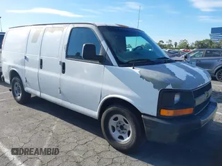 2004 Chevrolet Express Cargo z VIN 1GCFG15X241105110, wystawiony jako IAAI lot #42667123 z przebiegiem 143 147 mil mil oraz . Historia ofert i sprzedaży dostępna na DreamBid. Obrazek 1.