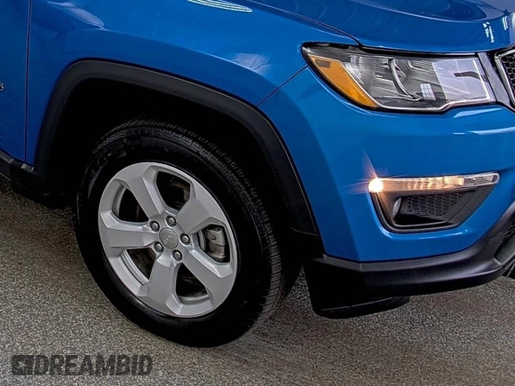 2021 Jeep Compass Latitude z VIN 3C4NJDBB0MT594087, wystawiony jako IAAI lot #42791550 z przebiegiem 78 385 mil mil oraz . Historia ofert i sprzedaży dostępna na DreamBid. Obrazek 10.