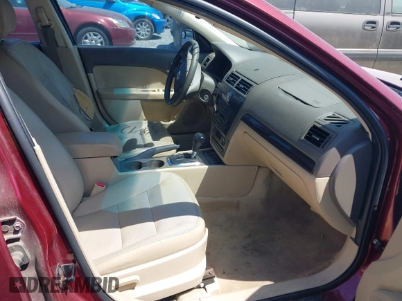 2007 Ford Fusion SEL with VIN 3FAHP08117R137542, listed as a IAAI auction lot 41842674 with 203,220 mi miles. Bid and sale history available at carsss.com. Image 5.