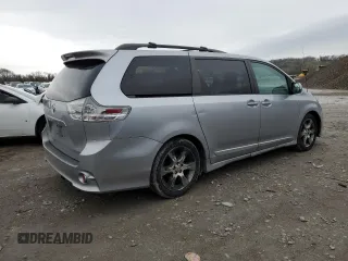 2012 Toyota Sienna SE z VIN 5TDXK3DC9CS222519, wystawiony jako Copart lot #50948145 z przebiegiem 245 553 mil mil oraz Szkoda całkowita • Salvage title. Historia ofert i sprzedaży dostępna na DreamBid. Obrazek 3.