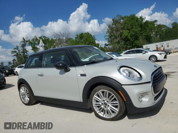 2018 MINI Hardtop Cooper with VIN WMWXP5C5XJ2G62933, listed as a Copart auction lot 50846165 with 25,875 mi miles and Salvage title. Bid and sale history available at DreamBid. Image 4.