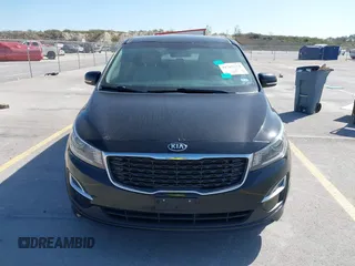 2020 Kia Sedona EX with VIN KNDMB5C18L6581794, listed as a IAAI auction lot 41767614 with 131,009 mi miles. Bid and sale history available at carsss.com. Image 13.
