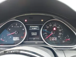 2014 Audi Q7 3.0T S line Prestige with VIN WA1DGAFE4ED010577, listed as a IAAI auction lot 41498879 with 180,403 mi miles. Bid and sale history available at carsss.com. Image 7.