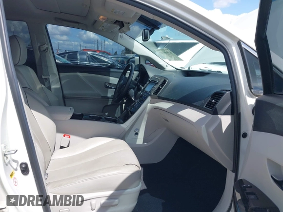 2015 Toyota Venza XLE with VIN 4T3ZK3BB1FU071682, listed as a IAAI auction lot 41949133 with 117,436 mi miles. Bid and sale history available at carsss.com. Image 5.