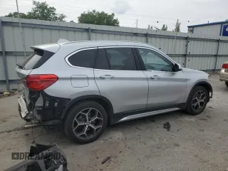 2018 BMW X1 sDrive28i z VIN WBXHU7C32J3H44095, wystawiony jako Copart lot #53780865 z przebiegiem Nie podano mil oraz Szkody całkowita. Historia ofert i sprzedaży dostępna na DreamBid. Obrazek 3.