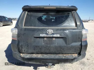 2018 Toyota 4Runner SR5 z VIN JTEBU5JR1J5514687, wystawiony jako Copart lot #44239285 z przebiegiem 86 802 mil mil oraz Czysty tytuł • Clean title. Historia ofert i sprzedaży dostępna na DreamBid. Obrazek 6.