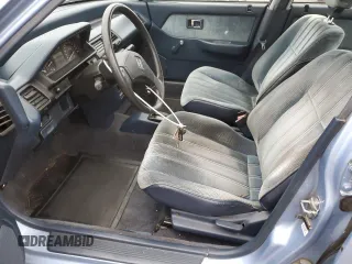 1989 Honda Civic z VIN 1HGED364XKA043135, wystawiony jako Copart lot #86406364 z przebiegiem 83 120 mil mil oraz Czysty tytuł • Clean title. Historia ofert i sprzedaży dostępna na DreamBid. Obrazek 7.