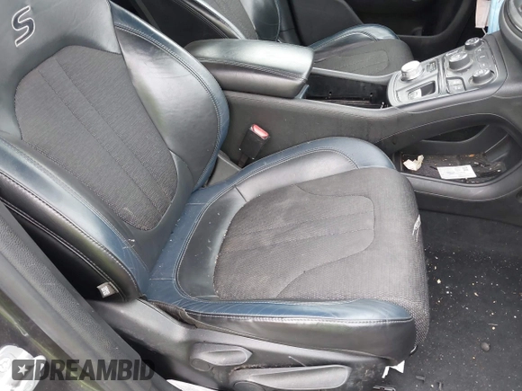 2015 Chrysler 200 S with VIN 1C3CCCBG6FN517903, listed as a IAAI auction lot 40412213 with 84,118 mi miles. Bid and sale history available at carsss.com. Image 5.