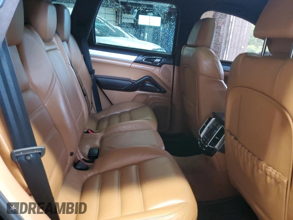 2012 Porsche Cayenne Turbo z VIN WP1AC2A24CLA81660, wystawiony jako Copart lot #58200545 z przebiegiem 161 651 mil mil oraz Czysty tytuł • Clean title. Historia ofert i sprzedaży dostępna na DreamBid. Obrazek 11.