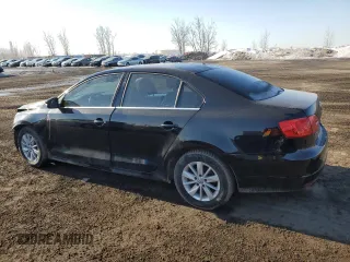 2013 Volkswagen Jetta Comfortline with VIN 3VWDL7AJ1DM423856, listed as a Copart auction lot 48289795 with 240,599 mi miles and Salvage title. Bid and sale history available at DreamBid. Image 2.