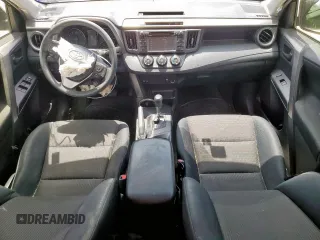 2017 Toyota RAV4 LE z VIN JTMZFREV9HJ137989, wystawiony jako Copart lot #60158975 z przebiegiem 75 840 mil mil oraz Szkoda całkowita • Salvage title. Historia ofert i sprzedaży dostępna na DreamBid. Obrazek 8.