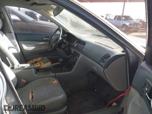 1995 Honda Accord EX w/Leather with VIN 1HGCD5663SA033194, listed as a IAAI auction lot 40946495 with 259,023 mi miles. Bid and sale history available at carsss.com. Image 5.
