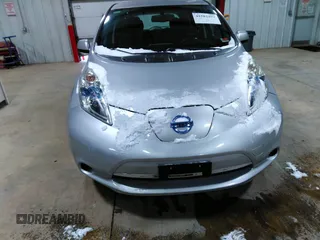 2013 Nissan LEAF SL with VIN 1N4AZ0CP5DC423640, listed as a IAAI auction lot 41582492 with 106,269 mi miles. Bid and sale history available at carsss.com. Image 6.