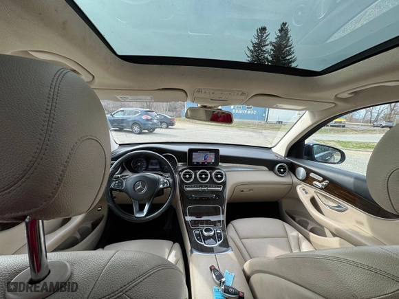 2017 Mercedes-Benz GLC with VIN WDC0G4KB1HF135962, listed as a Copart auction lot 54082435 with 149,721 mi miles and Clean Title. Bid and sale history available at carsss.com. Image 9.