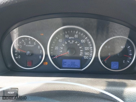 2012 Hyundai Veracruz Limited with VIN KM8NU4CC1CU194084, listed as a IAAI auction lot 41753965 with 102,084 mi miles. Bid and sale history available at carsss.com. Image 7.