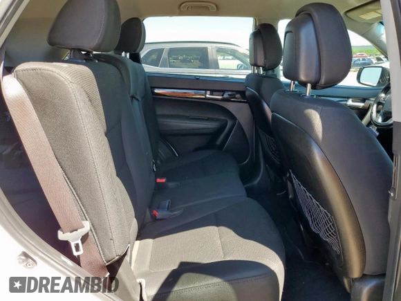 2014 Kia Sorento LX with VIN 5XYKT4A66EG499575, listed as a Copart auction lot 53900745 with 123,487 mi miles and Salvage Title. Bid and sale history available at DreamBid. Image 10.