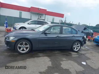2014 BMW 3 Series 328i xDrive с VIN WBA3B5C50EF959198, выставлен на аукционе IAAI как лот 42684406 с пробегом 92 187 миль миль и . История ставок и продаж доступна на DreamBid. Изображение 14.