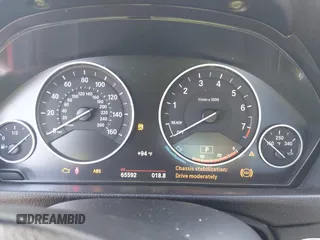 2017 BMW 3 Series 320i xDrive с VIN WBA8A3C33HK693053, выставлен на аукционе IAAI как лот 42820158 с пробегом 65 592 миль миль и . История ставок и продаж доступна на DreamBid. Изображение 7.