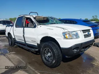 2002 Ford Explorer Sport Trac Value z VIN 1FMZU67E22UB66625, wystawiony jako IAAI lot #42053553 z przebiegiem 196 282 mil mil oraz . Historia ofert i sprzedaży dostępna na DreamBid. Obrazek 1.