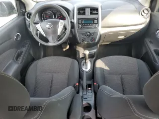 2015 Nissan Versa SV z VIN 3N1CN7AP5FL891369, wystawiony jako Copart lot #59352585 z przebiegiem 59 951 mil mil oraz Szkoda całkowita • Salvage title. Historia ofert i sprzedaży dostępna na DreamBid. Obrazek 8.